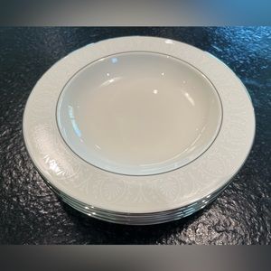 NWOT: Lenox Courtyard Platinum Rimmed Soup Bowls - 4 total.